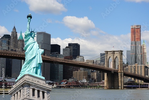 Statue of Liberty and Manhattan Skyline © SeanPavonePhoto