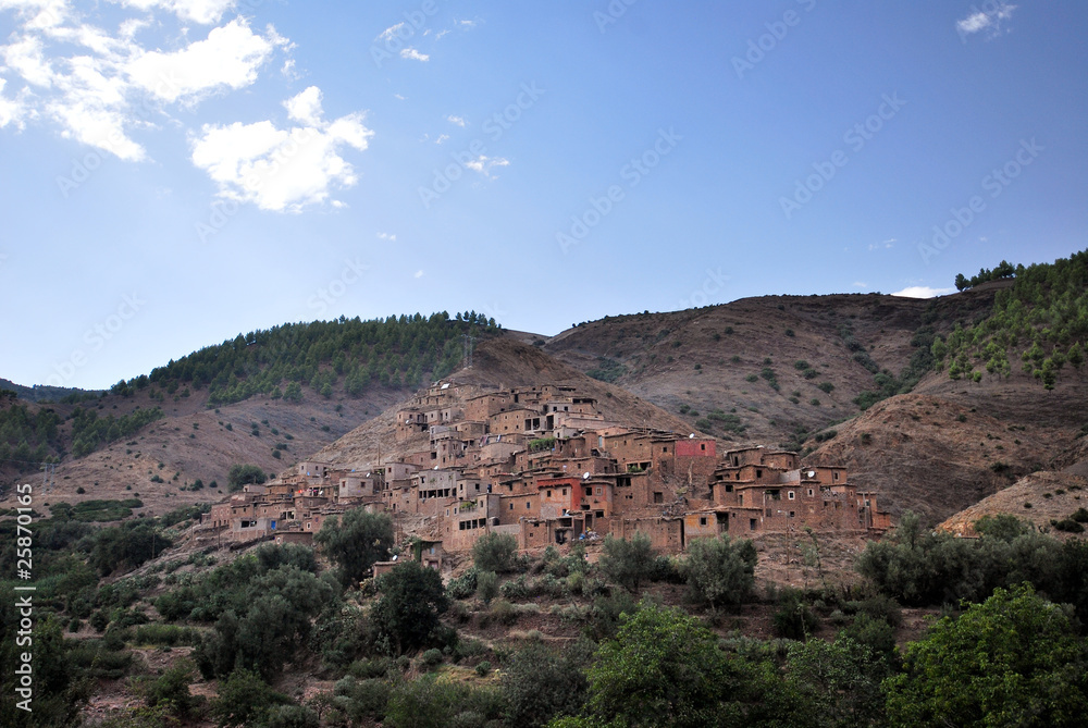 Un village berbère sur la route d'Asni