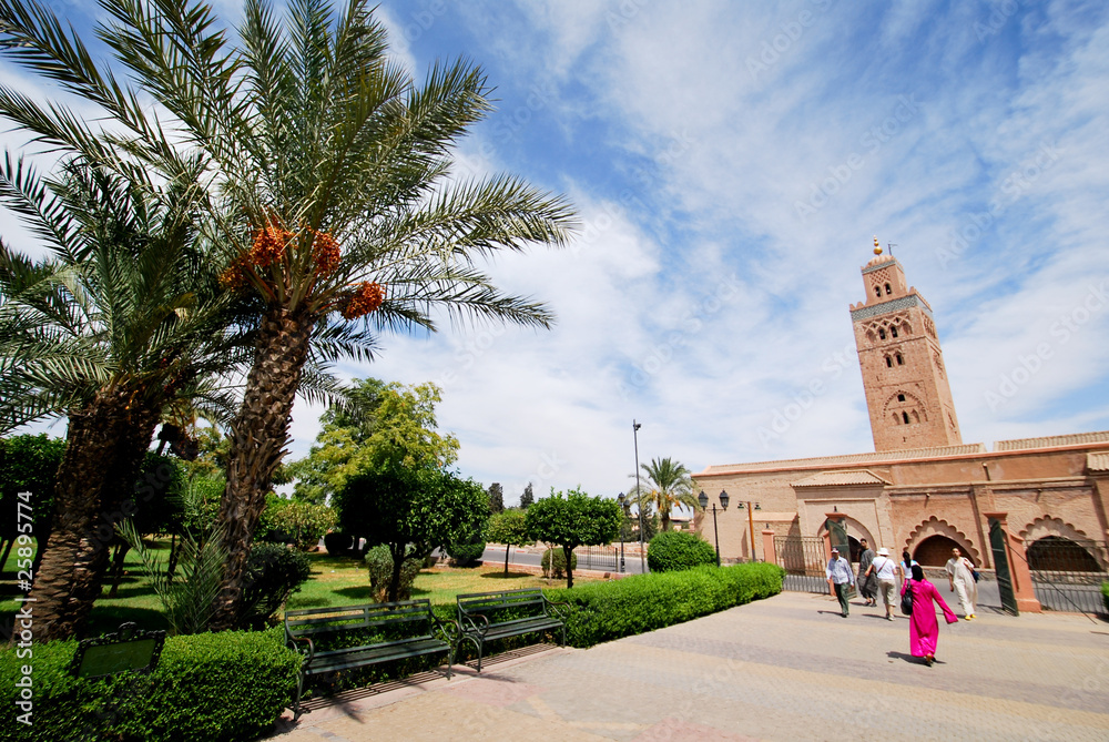 Fototapeta premium Tourisme près de la Koutoubia