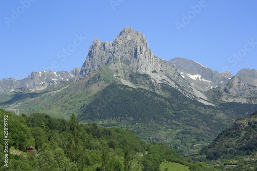Montaña del Pirineo, Foratata