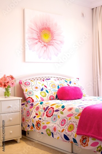 Bright and Cheerful Flower-Filled Girl's Bedroom