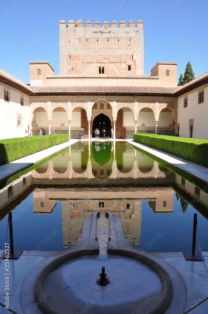 Alhambra - Cour des Myrtes / Patio de los Arrayanes - ANdalousie - obrazy, fototapety, plakaty 