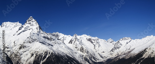 Panorama Caucasus Mountains © BSANI