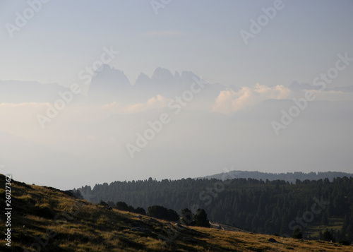 Blick von der Villanderer Alm zu den Dolomiten photo