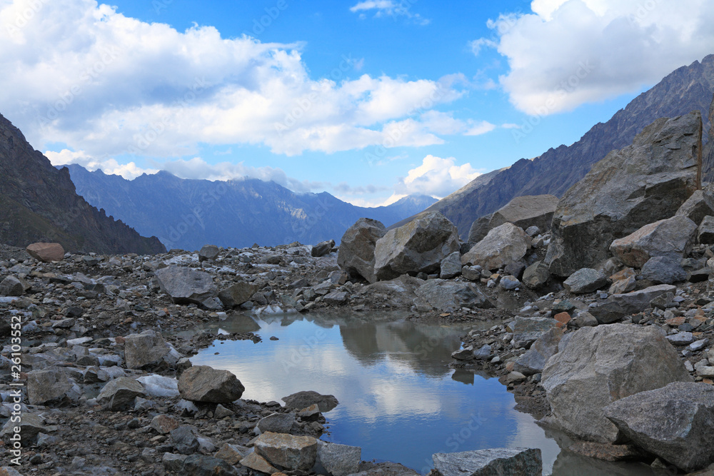 Fototapeta premium glacial lake