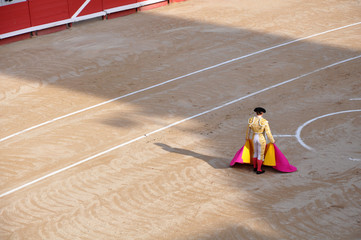 Poster Stierenvechten Matador en toreador in arena  © labelverte