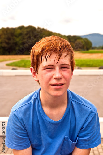 portrait of young boy doing sports © travelview