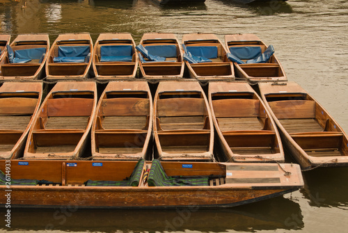 Obraz na płótnie Floating boats in a river w salonie