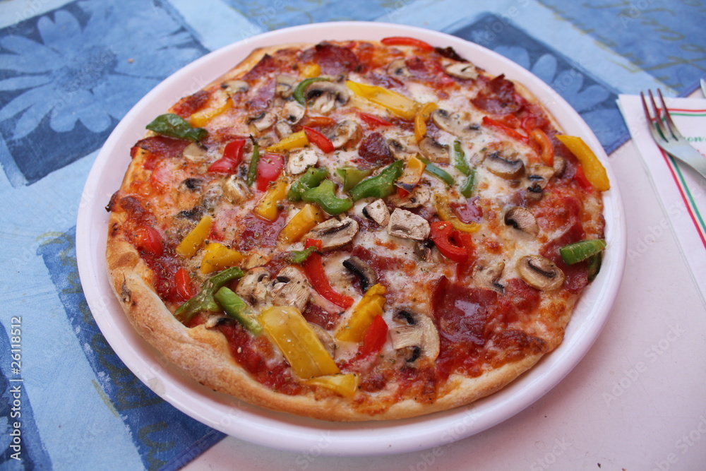 Frische italienische Pizza Frische italienische Pizza
