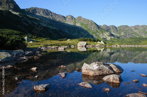 Obraz na płótnie Mały Staw w Dolinie Pięciu Stawów Polskich, Tatry w salonie