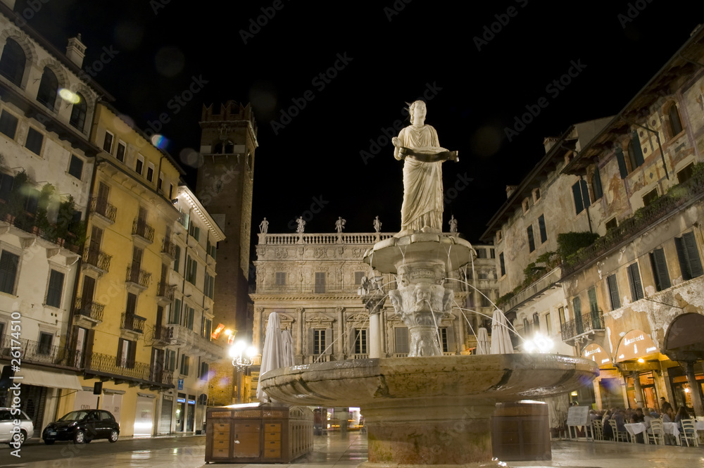 Fontana di Madonna in the Piazza delle Erbe, Verona at night