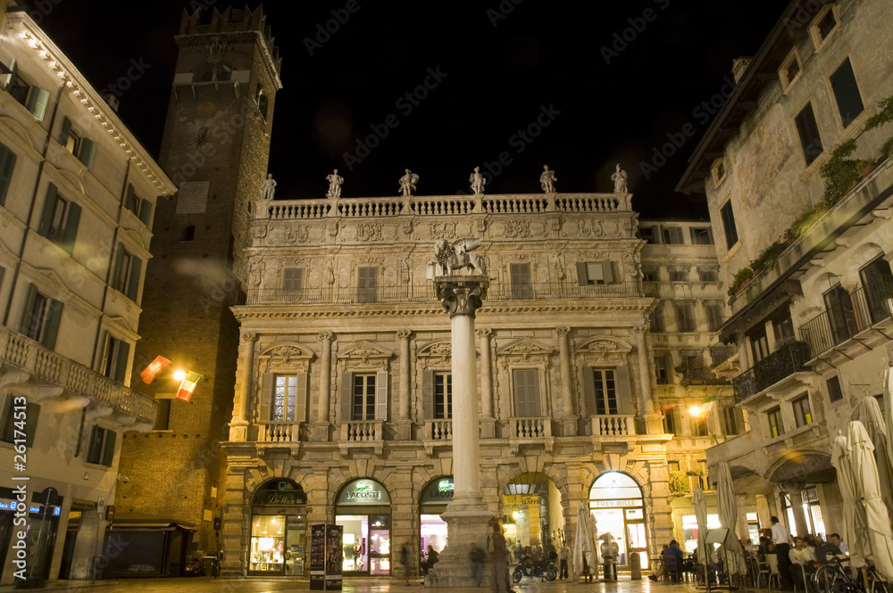 Palazzo Maffei in Verona at night