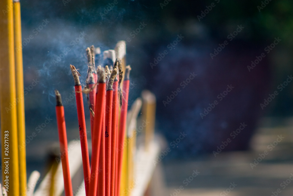 Obraz premium Burning incense at Po Lin Monastery
