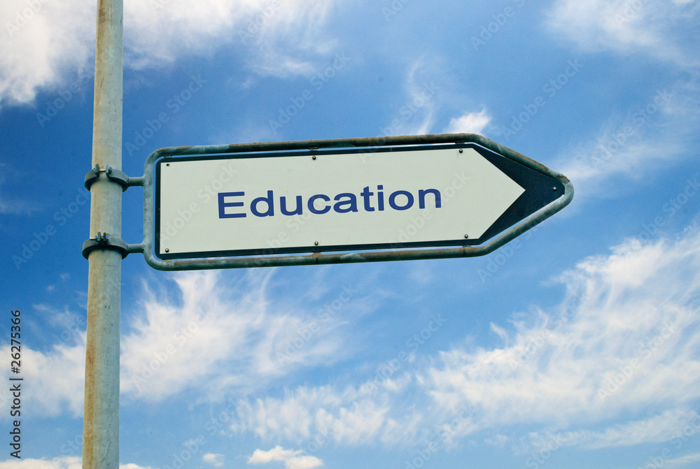 Fototapeta premium Road sign to education