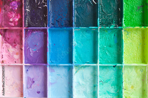 Shad colors on palette