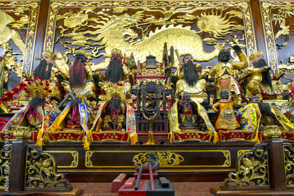 Fototapeta premium Chinese Temple Altar 2