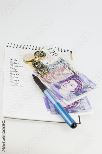 Shopping list and cash photo