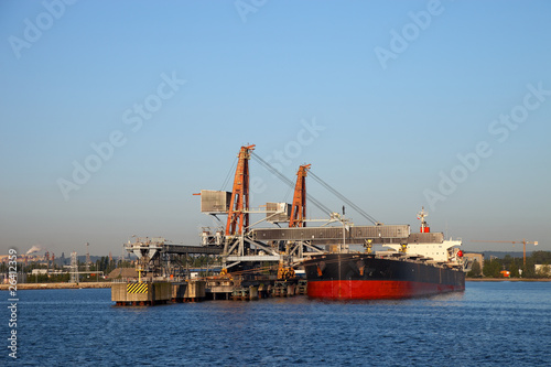 Loading of coal on ship