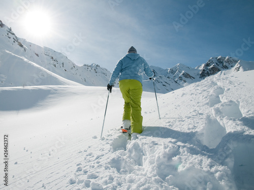 Winter trekking in racket © Gorilla