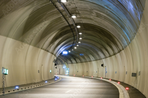 Tunnel