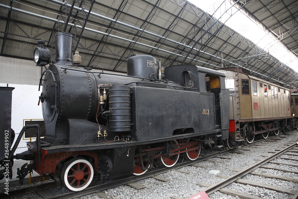 locomotrice antica milano treno antico locomotrice antica milano treno antico