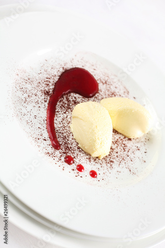 Bild auf Leinwand White Mousse au Chocolat