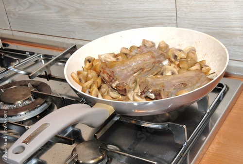 cotoletta d'agnello con funghi photo