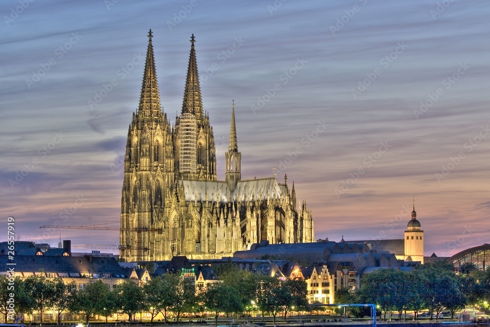 Fototapeta premium Kölner Dom am Abend