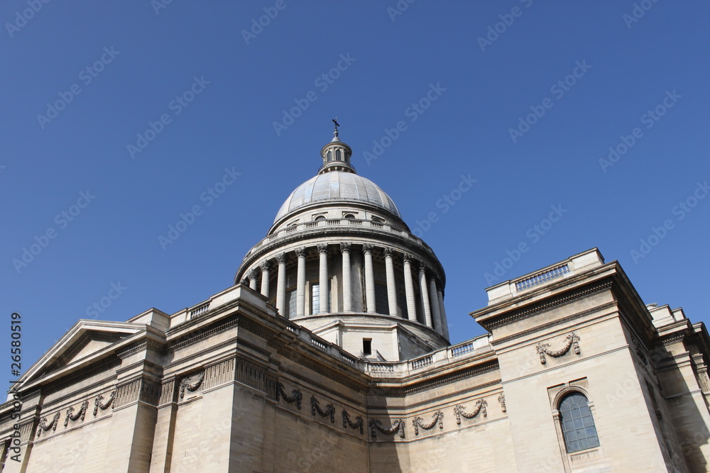 Le Panthéon dans le quartier Latin à Paris