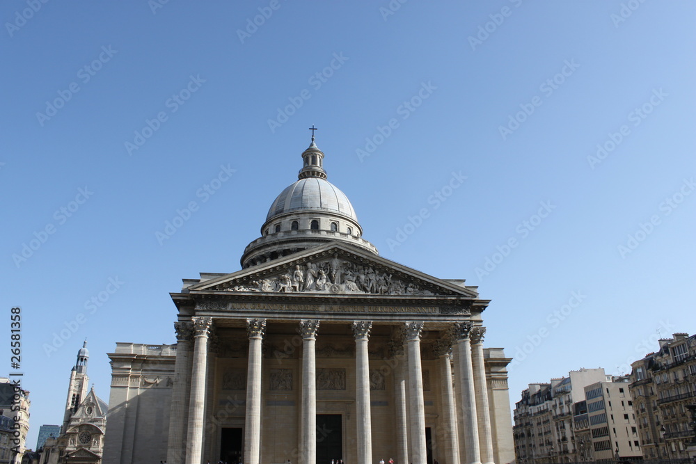 Le Panthéon dans le quartier Latin à Paris