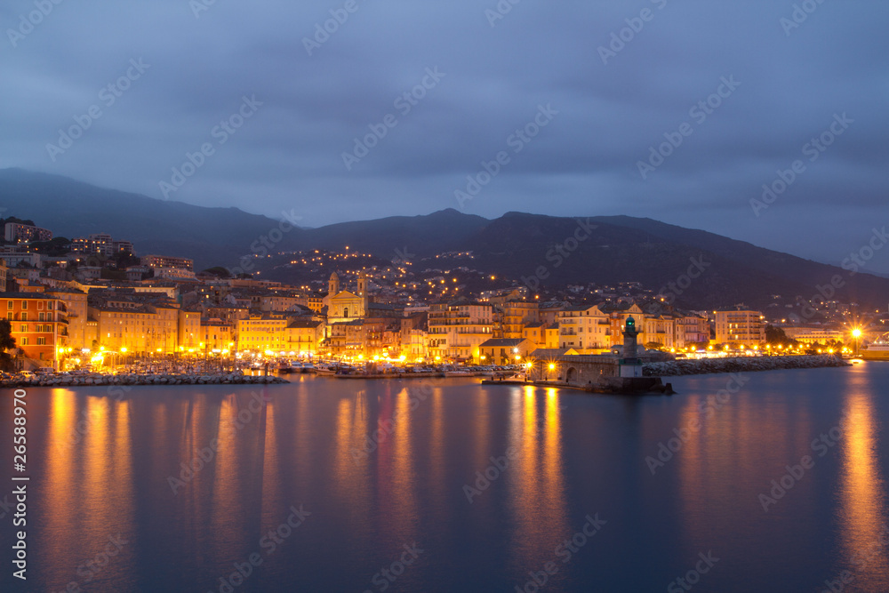 vieux port de bastia la nuit