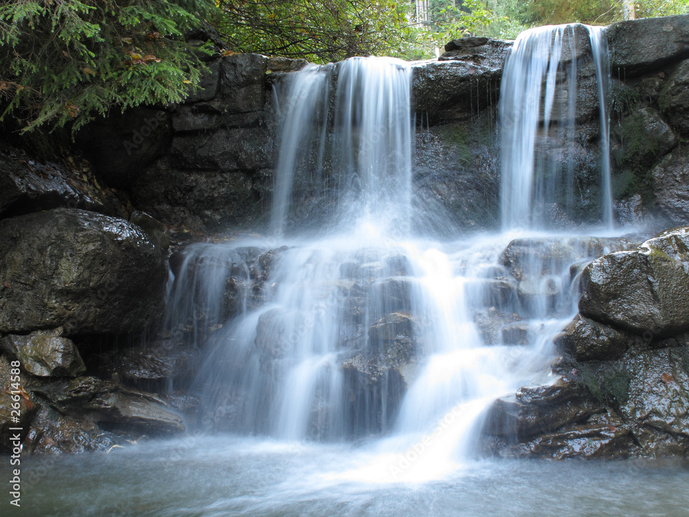 Naklejka premium Wasserfall