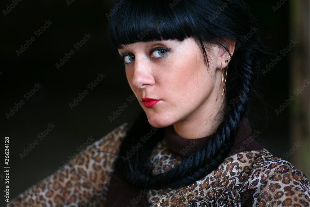 cute brunette face cute brunette face