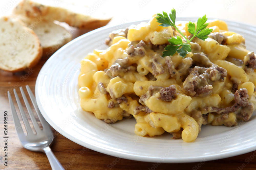 Macaroni and Cheese with Beef Macaroni and Cheese with Beef