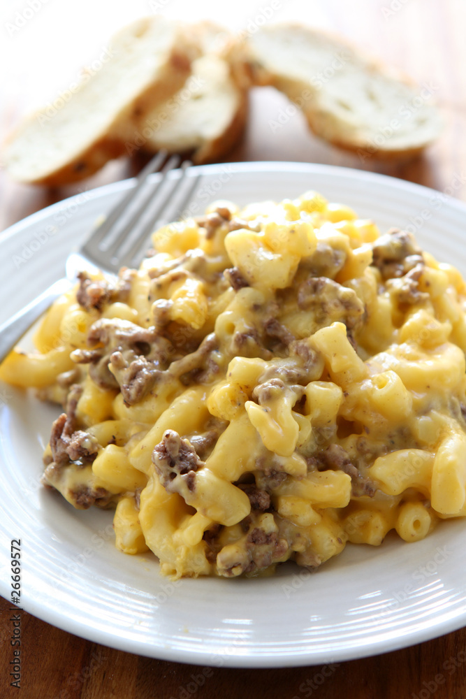 Macaroni and Cheese with Beef Macaroni and Cheese with Beef