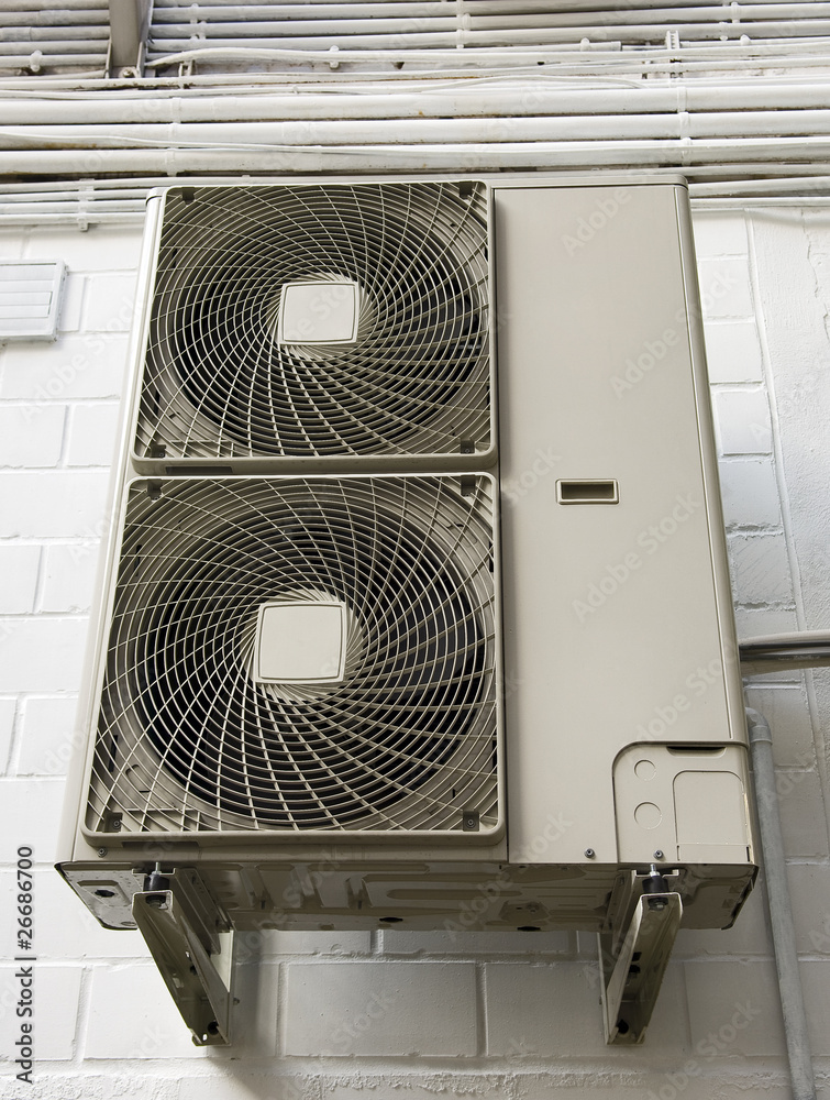 climatiseur air conditioner Stock Photo | Adobe Stock