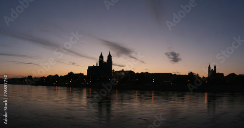 Magdeburger Dom bei Sonnenuntergang