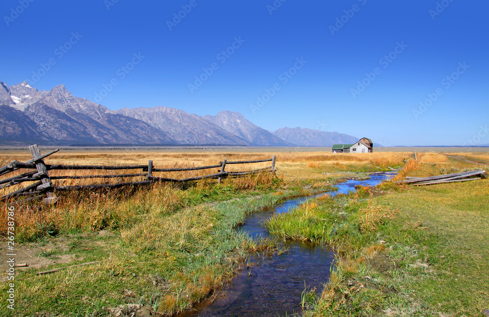 Naklejka premium Old barns in Grand Tetons