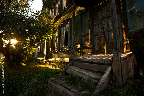 Fototapeta Naklejka Na Ścianę i Meble -  abandoned house