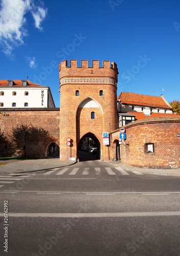 Brama Mostowa od strony Wisły w Toruniu
