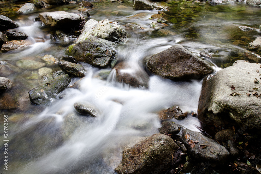 Rivière Bevinco dans la région de Bastia en Corse Rivière Bevinco dans la région de Bastia en Corse