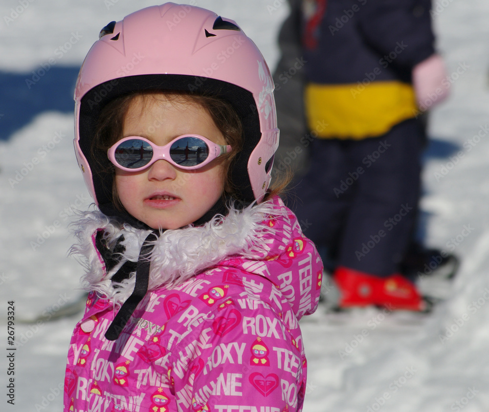 enfant aux sports d'hiver