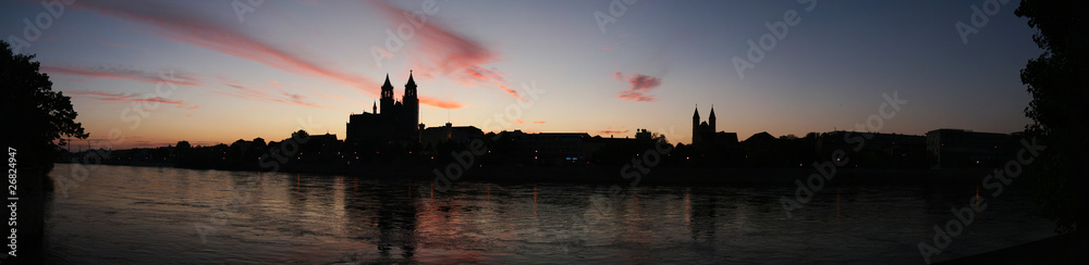 Panorama Magdeburger Dom Kloster u. Elbpromenade Sonnenuntergang