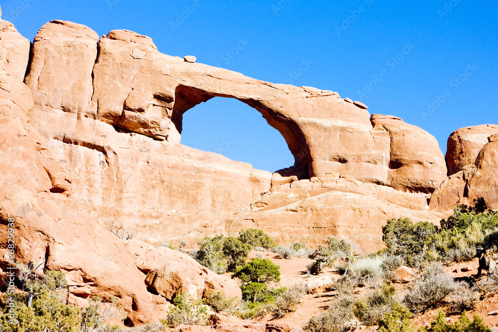 Skyline Arch, Arches National Park, Utah, USA