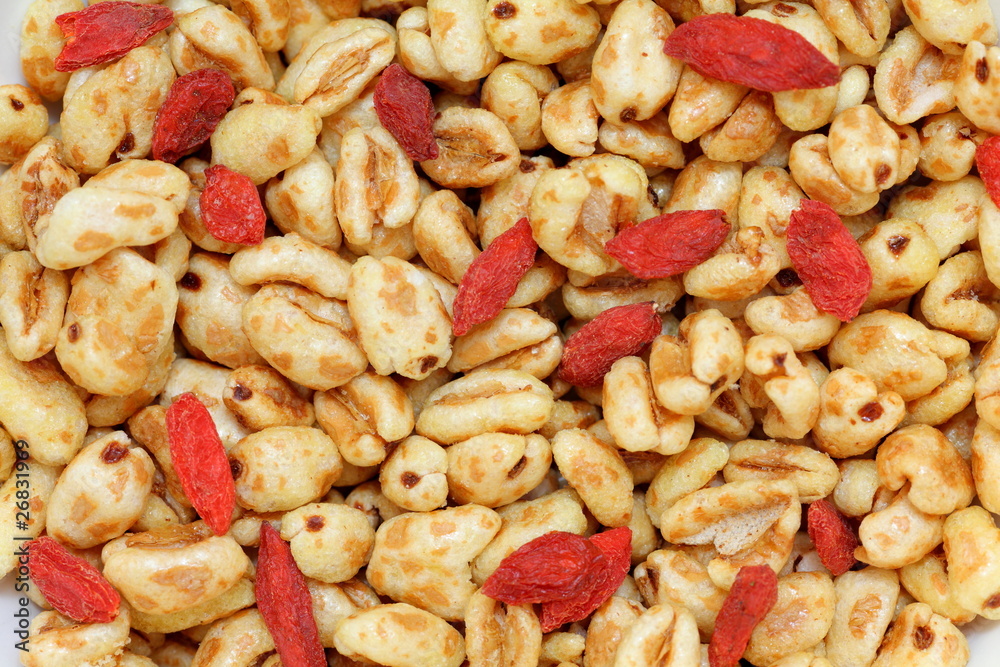 Arroz inflado con bayas de goji Arroz inflado con bayas de goji