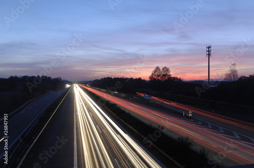 Autobahn bei Nacht