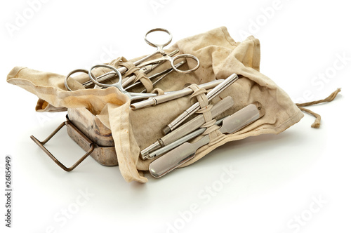 Obraz na płótnie old military surgical set