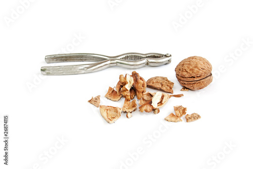 Isolated cracking nuts