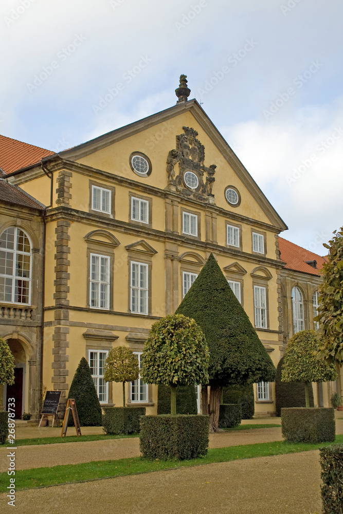 Schloss Hundisburg: Fassade des Mittelbaus
