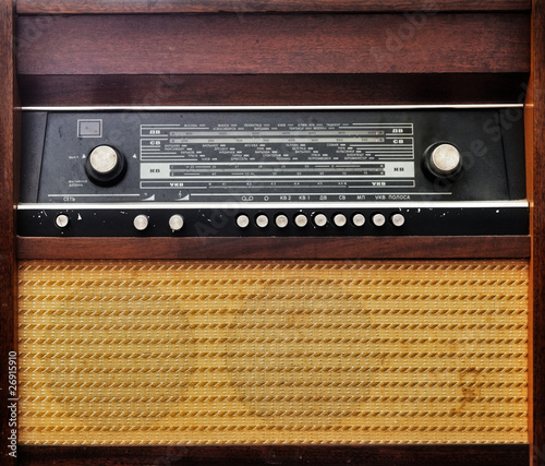 Obraz na płótnie Vintage old radio set w salonie
